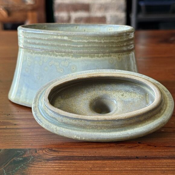 "Pier 1" Art Pottery Oval Sage Green Dish Trinket Decor Box with Lid - Picture 7 of 16